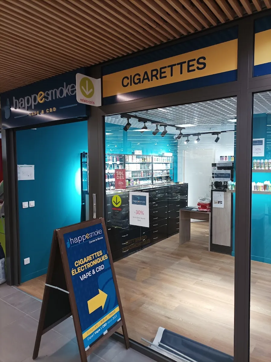 Vitrine du magasin HappeSmoke Cannes - La Bocca